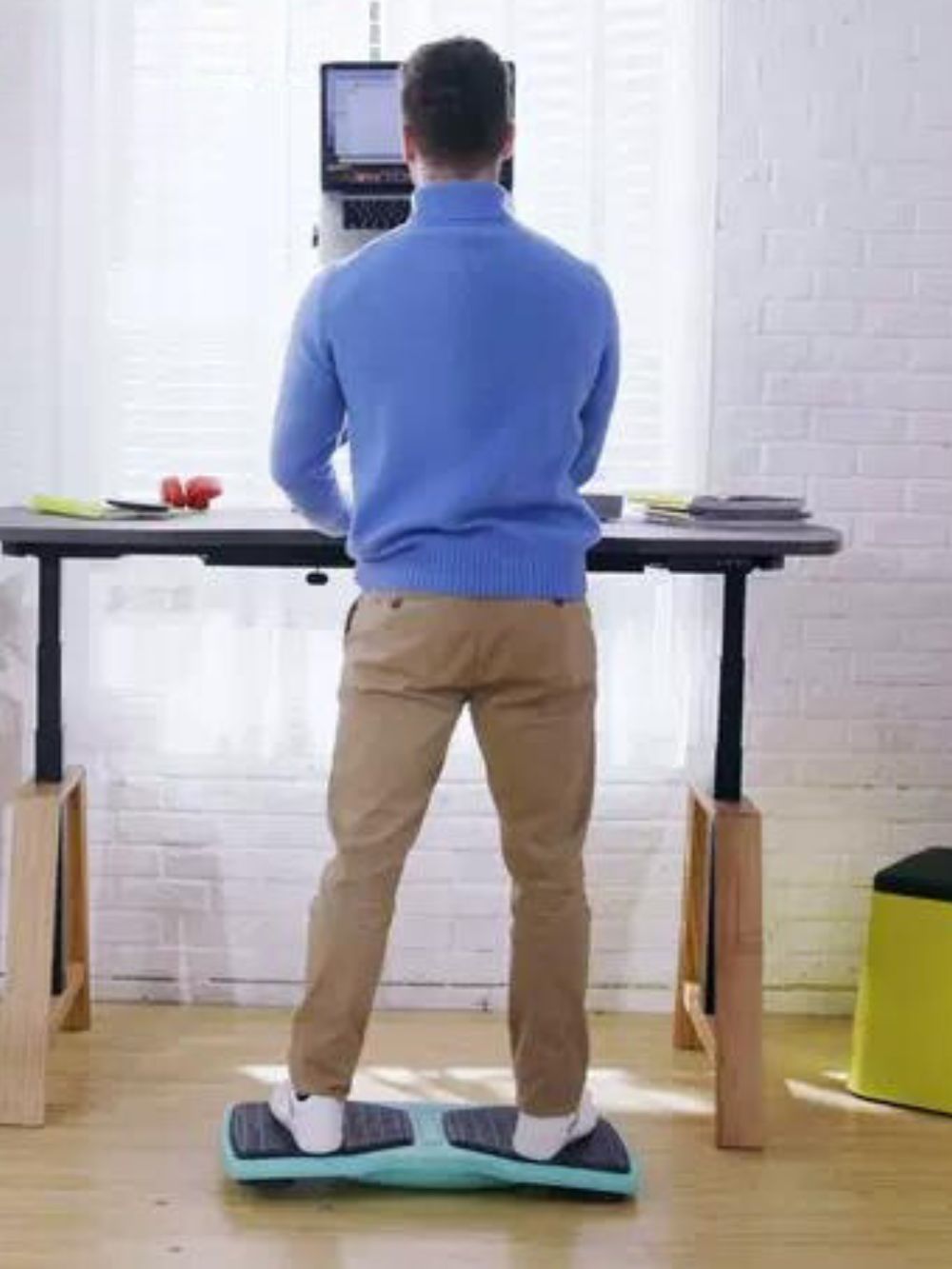 ErgoONE Ergopedal 辦公室健身平衡板腳踏 - IFCO Hong Kong