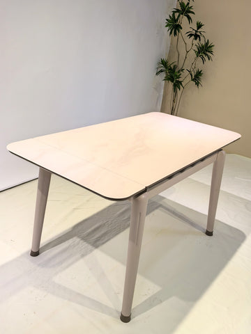 陳列品 Esme 強化玻璃伸縮餐枱
